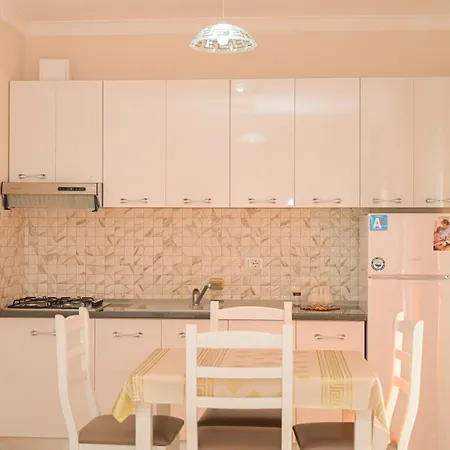 מלון Vitoria Shëngjin