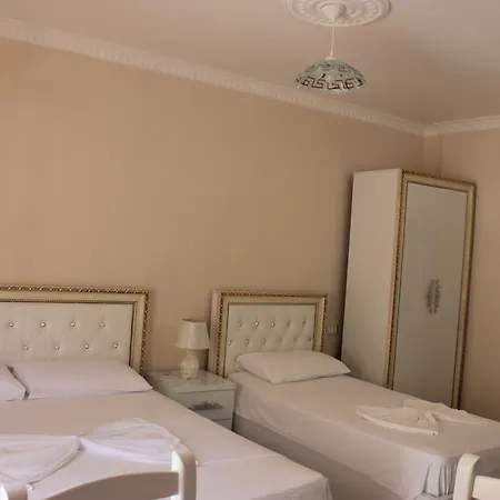 Otel Vitoria Shëngjin